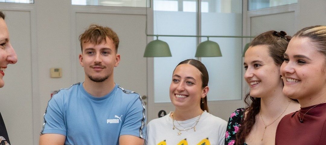 Quelles sont les différences entre un Bachelor et une Licence ?